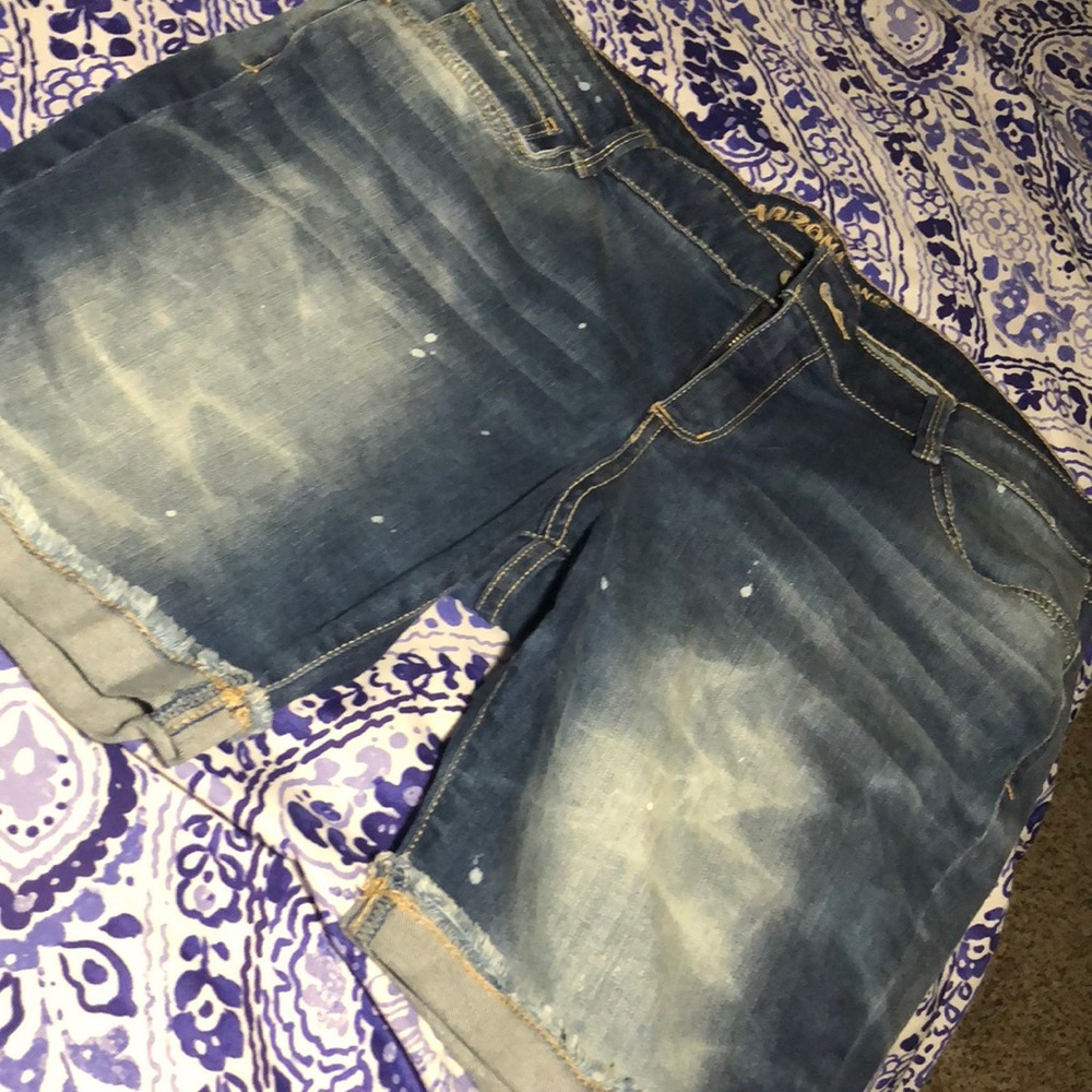 Frayed edge jean shorts